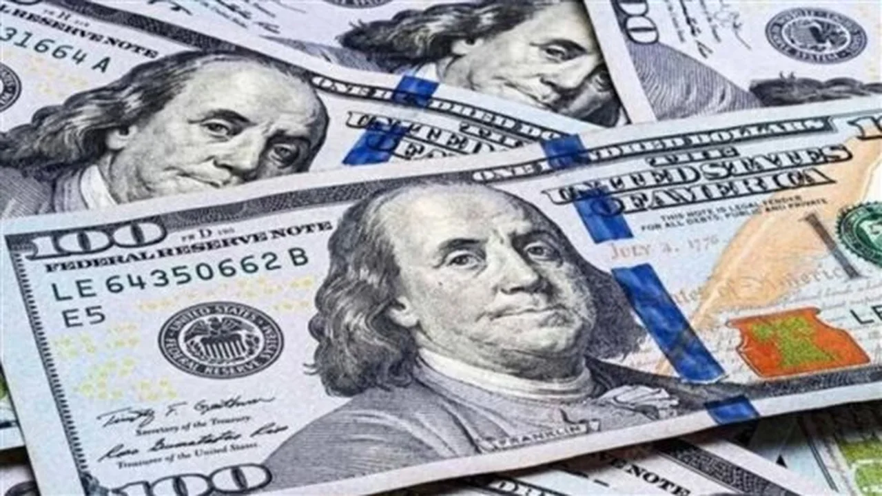 تغيرات أسعار الدولار مقابل الجنيه في البنوك المصرية خلال تعاملات الجمعة 6 مارس